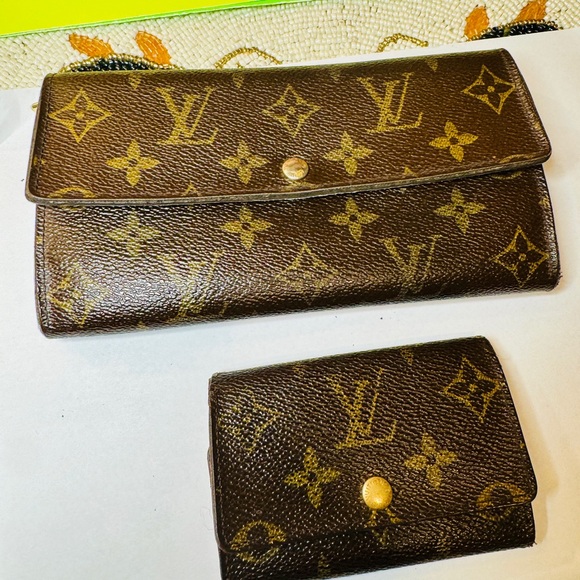 Louis Vuitton Monogram Brown Saraha wallet and key holder - Picture 14 of 14